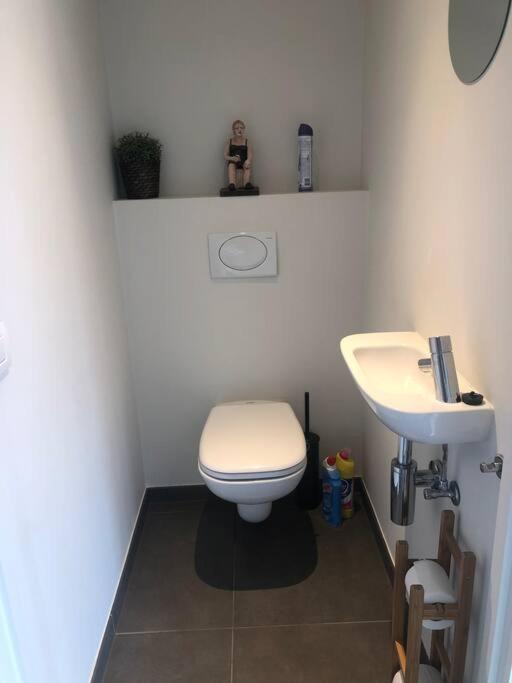 Hedendaags, Verzorgd Op Unieke Locatie Appartement *